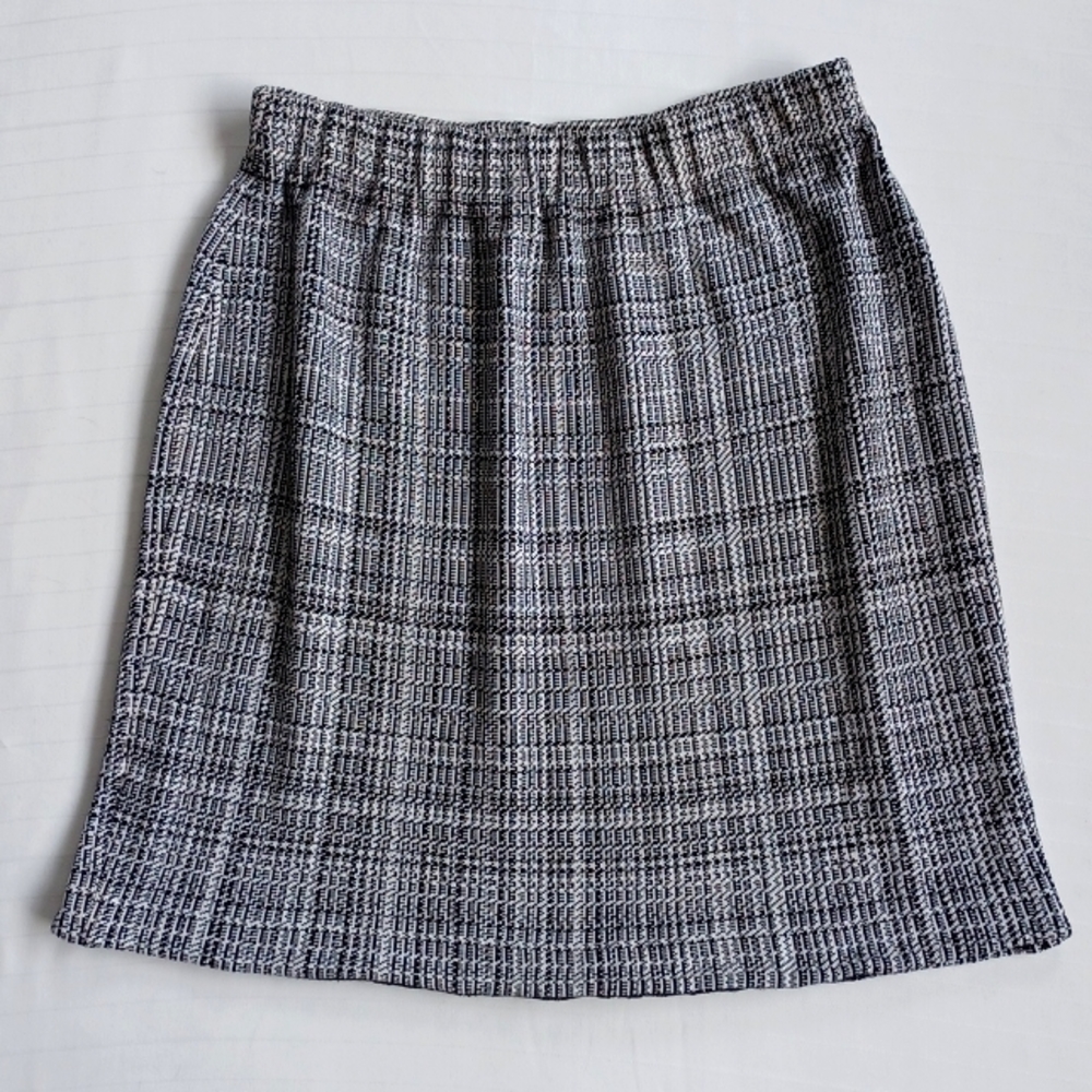 St. John Collection Checked Ponte Knit Skirt- Sz 2